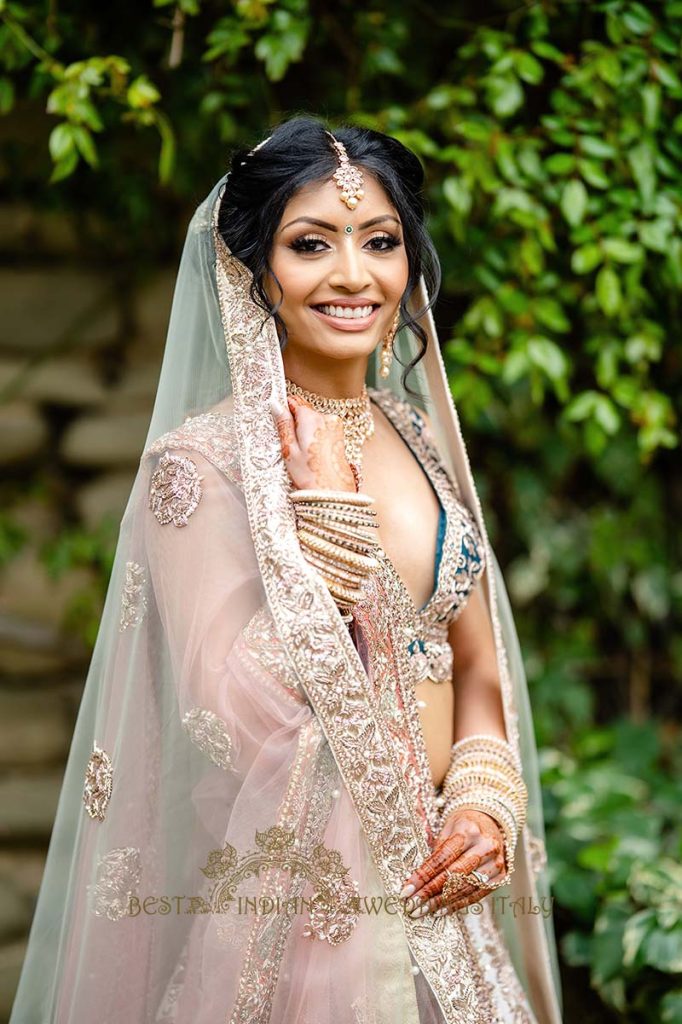 indian bride italy 682x1024 - Beautyful Hindu wedding in Italy despite the bad weather