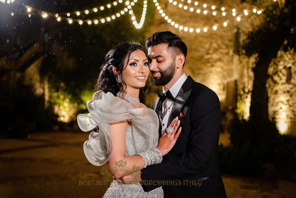 indian couple wedding night photoshoot 1024x683 - Beautyful Hindu wedding in Italy despite the bad weather