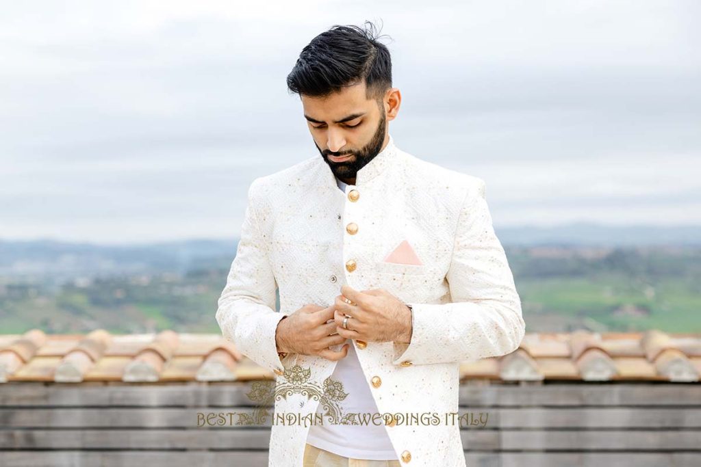 indian groom outfit 1024x683 - Beautyful Hindu wedding in Italy despite the bad weather