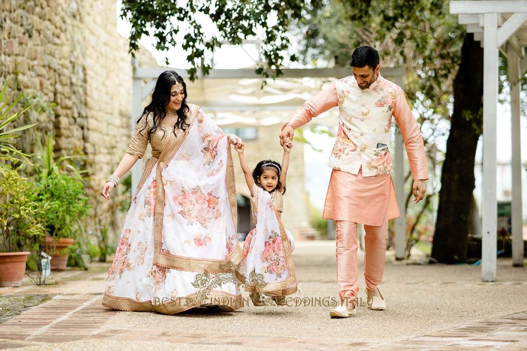 matching indian wedding outfits 1024x683 - Beautyful Hindu wedding in Italy despite the bad weather