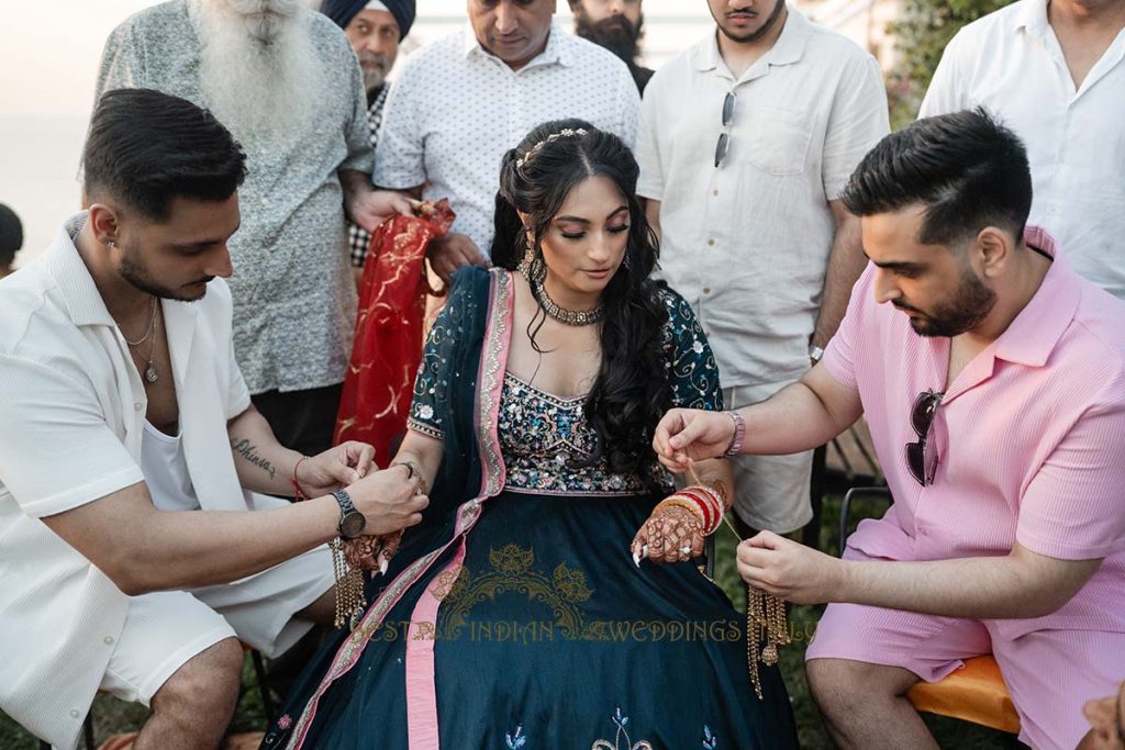 choora ceremony italy 1024x683 - Sikh pre-wedding event with the backdrop of the crystalline sea