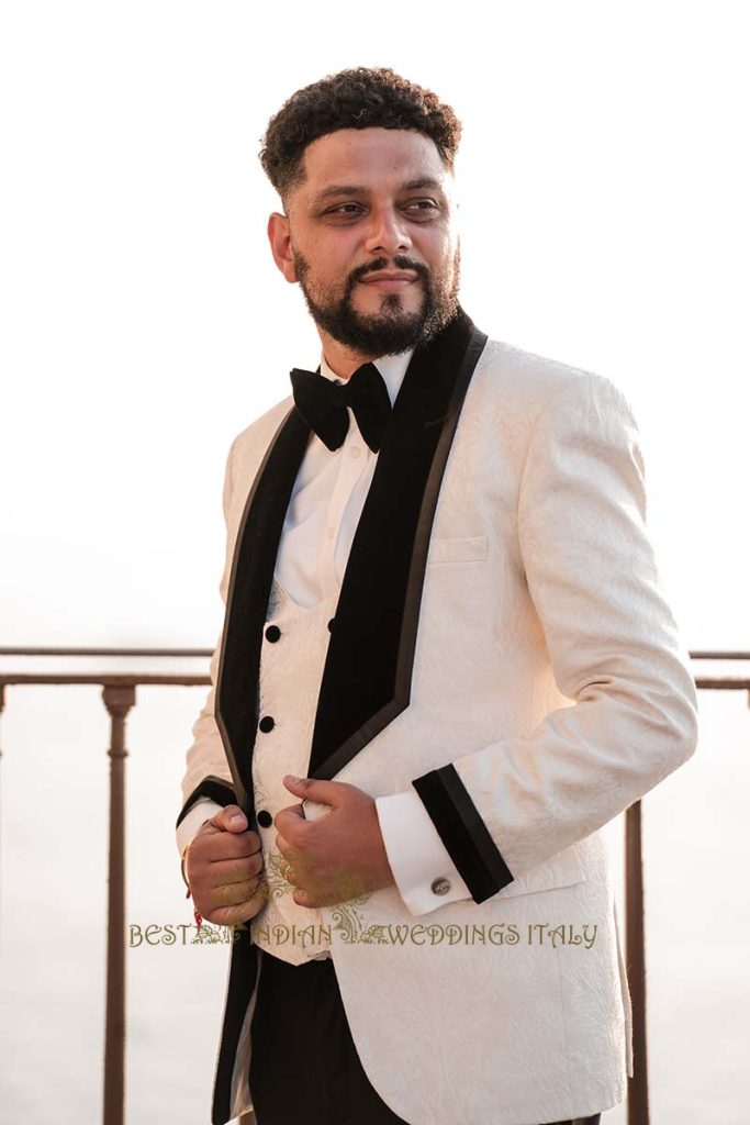 indian groom portrait sorrento 683x1024 - Traditional Sikh wedding in a breathtaking seaview Villa in Italy