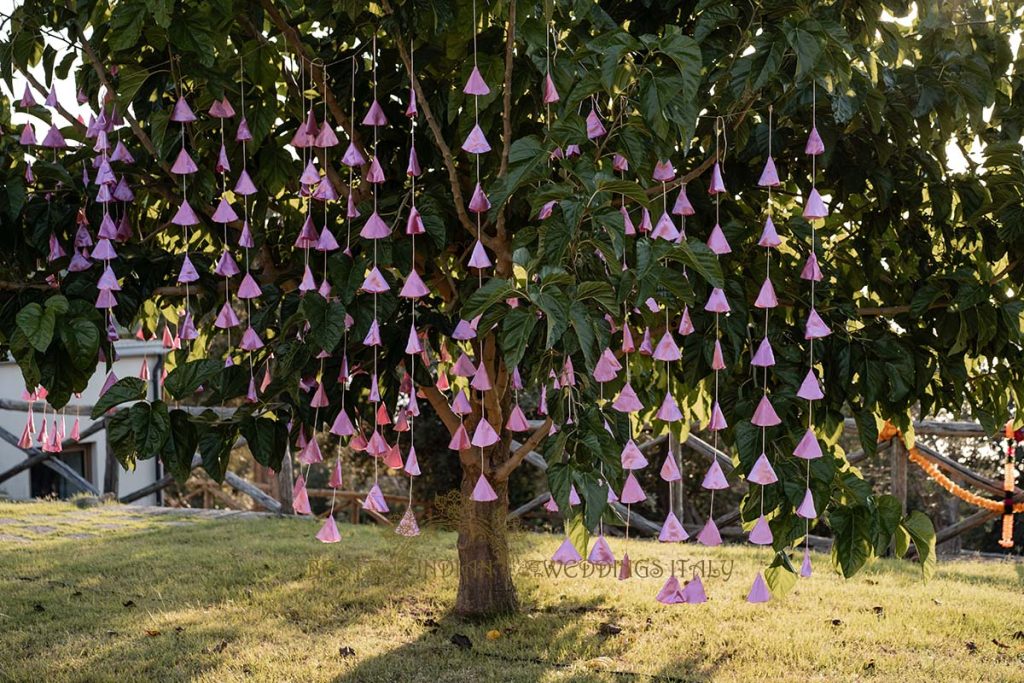 pink tassels indian wedding italy 1024x683 - Sikh pre-wedding event with the backdrop of the crystalline sea