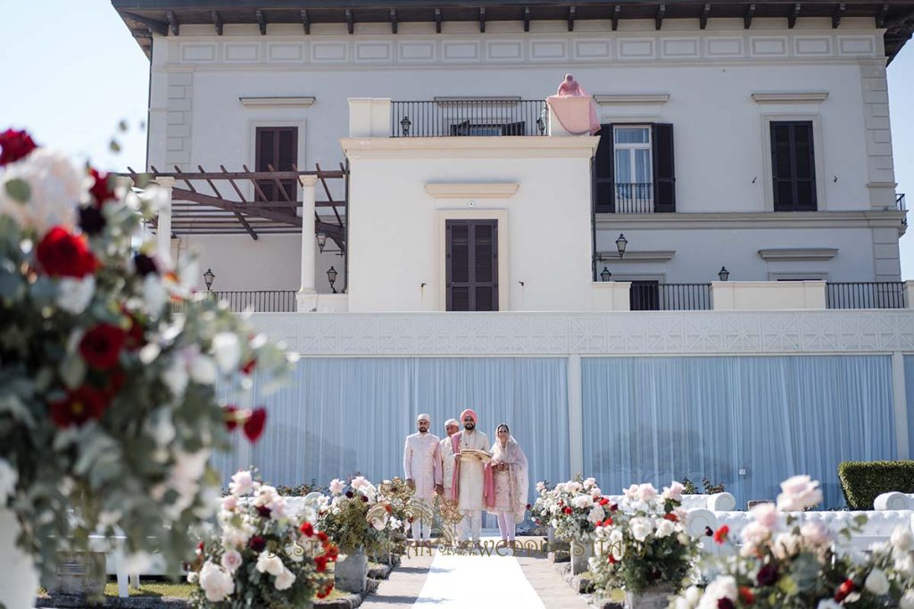 wedding ceremony decor italy 1024x683 - Traditional Sikh wedding in a breathtaking seaview Villa in Italy