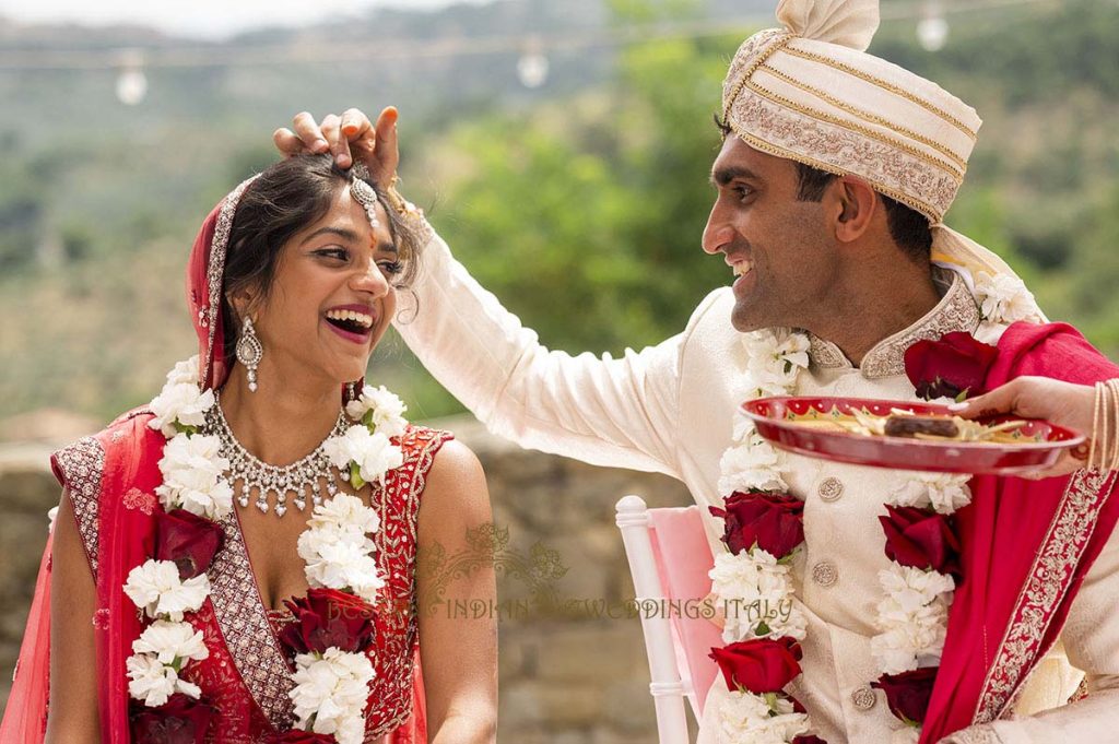 hindu indian couple marriage italy 1024x681 - Romantic Hindu Wedding in an Italian Castle: A Serene Union in Umbria