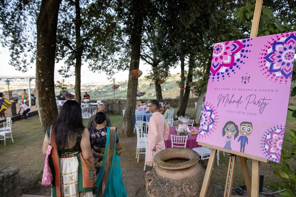 mehndi welcome party italian castle 1024x683 - Relaxing Indian pre-wedding events in the heart of Italy